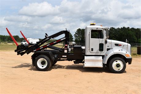 2012 Peterbilt / G&H Rotating Container Handler